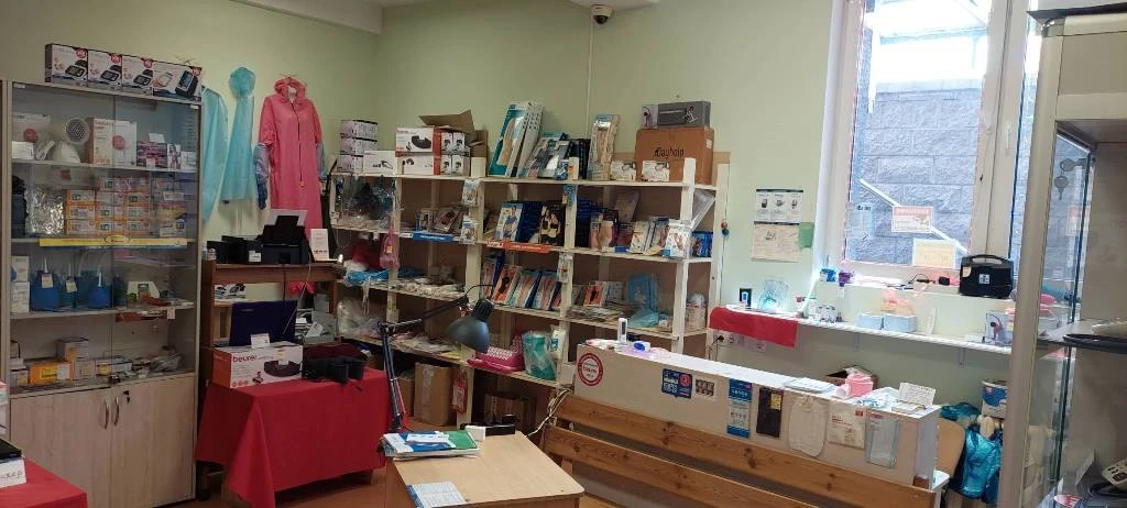 Магазин "Медтехника" в здании поликлиники