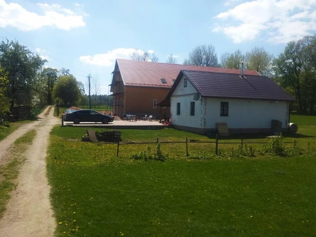 Недостроенная агроусадьба в Копыльском районе