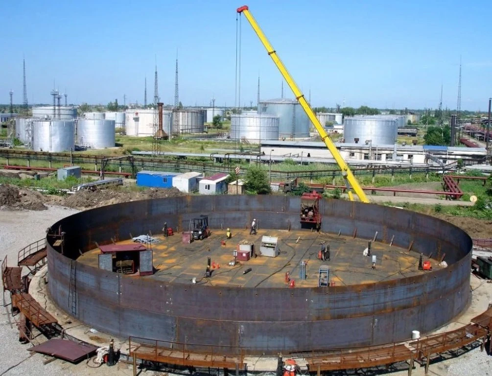Компания по производству емкостей из нержавеющей стали